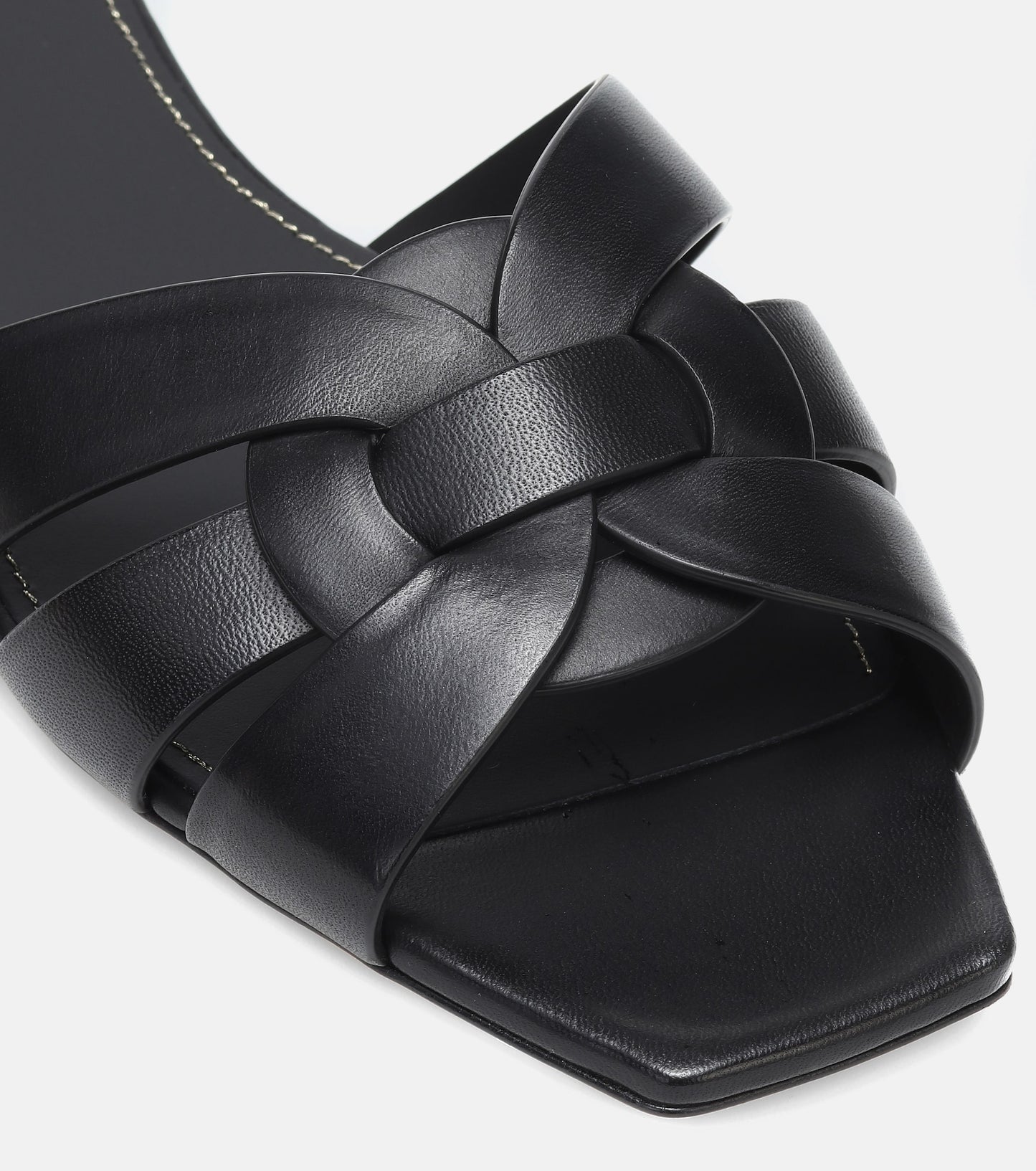 NOIR BLACK